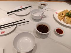 餐具摆设-泰煌鸡·上海白斩鸡·沪菜(平利店)
