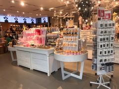 -纪念日百货(万达广场店)