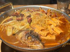 东北铁锅炖有机鱼头-奉天小馆·非遗东北菜(沈阳万象城店)
