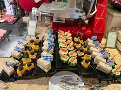 -大中华希尔顿酒店-念自助餐·嗨啤·小龙虾