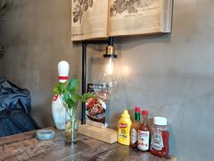 -HIGH FIVE哈福手工汉堡(桂林路店)