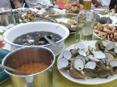 -三亚火车头万人海鲜广场