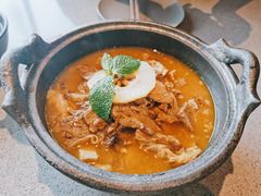 酸木瓜炖牛腩-半山腰·云南菜(侨福芳草地店)