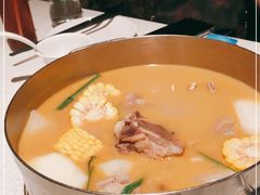 -肥仔文澳门猪骨煲(南京西路店)
