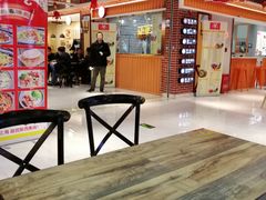 大堂-汇吃汇喝美食街(上海建发浦悦荟广场店)