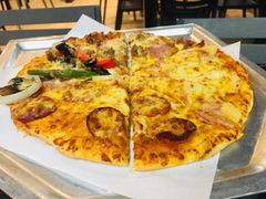 四季比萨-Yellow Cab Pizza Co.