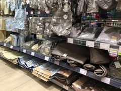 -永旺黄岛购物中心