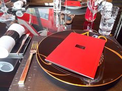 餐具摆设-L'ATELIER de Joel Robuchon(外滩18号店)