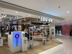 -LOG-ON(海港城店)