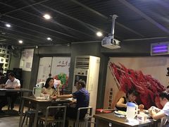 大堂-龙巢盱眙龙虾·牛蛙·烧烤宵夜(八卦岭店)