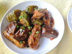 客家让三宝-鲤鱼塘农家山庄