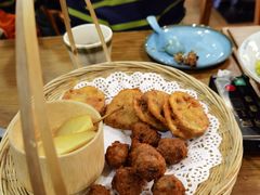 -吃饭皇帝大土家民族菜(正大广场店)
