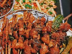 -何师烧烤Pro ·江湖川菜·小龙虾·精酿(太古里旗舰店)