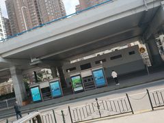 -上海游泳馆(地铁站)