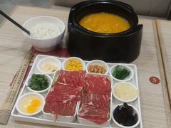 -花馬肆.云南过桥米线(汉神购物广场现场熬汤店)