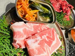 -草家酱蟹炭火烤肉店(珲春南路一店)