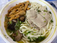 -亮亮面馆(经六路店)