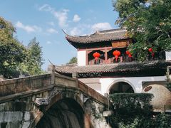 -汇龙潭