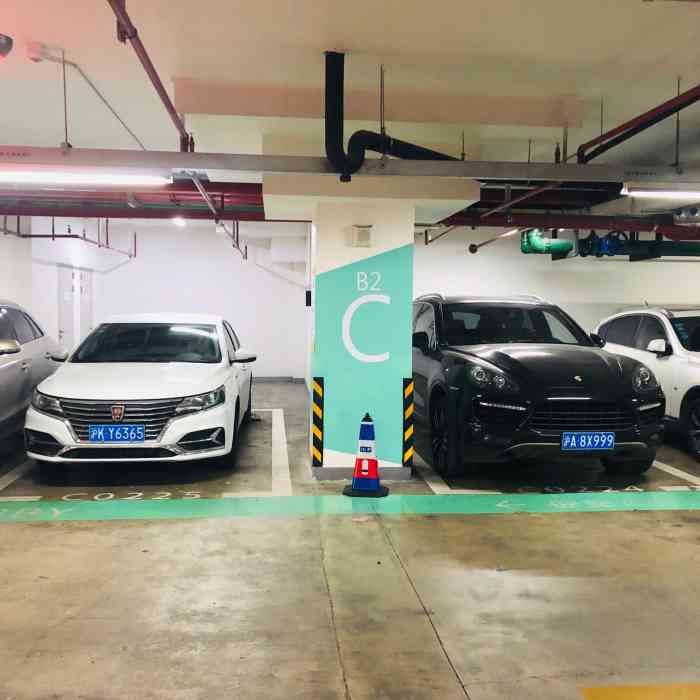 万科广场·地下停车场-"万科广场地下停车库很好找,从外围就可以很.
