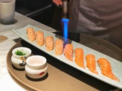 炙烤三文鱼手握-月下料理(楷林IFC店)