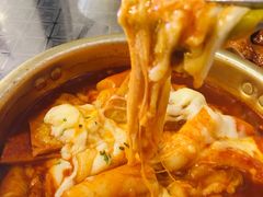 锅炒芝士年糕-富乐满韩国正宗炸鸡韩国料理(虹泉路店)