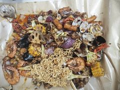 -老东镇啤酒屋海鲜加工·蒸汽海鲜·海鲜烧烤(台东店)