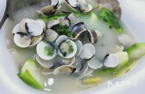 Cucumber with White Clams