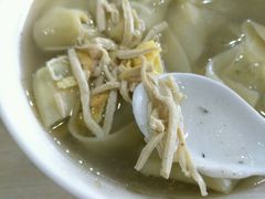 荠菜鲜肉三丝馄饨-老西白点心店
