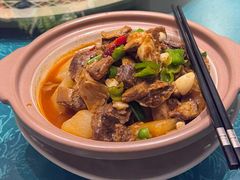 萝卜烧牛腩-喀城木卡姆烤全羊餐厅