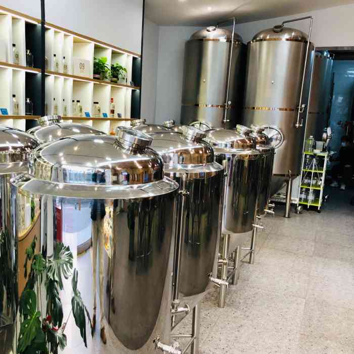 川铺子-"开了挺久的一家店,路过看到,就进去买点啤."-大众点评移动版