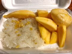 -芒果糯米饭摊子