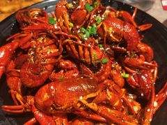 -巴厘龙虾·榜首油焖大虾(音乐学院·沿江酒馆店)