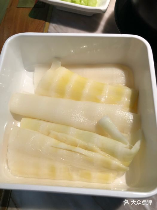 左庭右院鲜牛肉火锅(爱琴海公园店)箭笋片图片