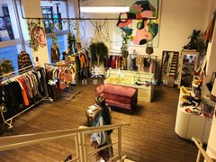 -Retrock Designer Vintage Store