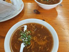 酸辣汤-京东一绝西海子西园烧饼夹肉