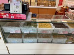 面包甜点陈列柜-大桥道食品店(西湖道店)