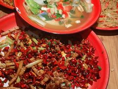 -半步颠小酒馆(繁花中心)
