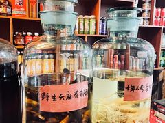 -果松木炭酸菜铜火锅·外婆参鸡汤