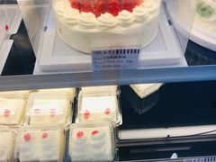 -红宝石·鲜奶小方·海派西点房(南丹店)