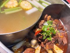 秘制鲜牛腩鸳鸯锅-今日炊牛·潮汕牛肉火锅(华采天地店)