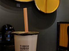 芋頭厚鮮奶-老虎堂黑糖专売