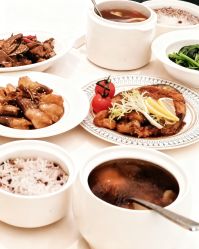 -拾玥国际月子会所(凯宾斯基店)