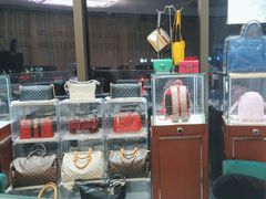 -吉吉吉名品二手奢侈品名表名包回收(静安店)