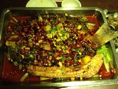 -鸣记脆皮烤鱼·海鲜烤鱼(三八广场店)