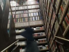 -钟书阁(群光广场店)