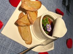 -弦月窗LUNETTE BY AMANDA(复兴路店)