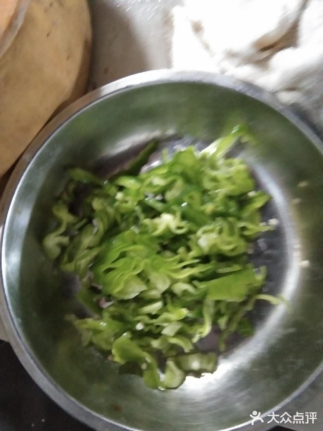 青椒炒鸡蛋.简单快捷又好吃！