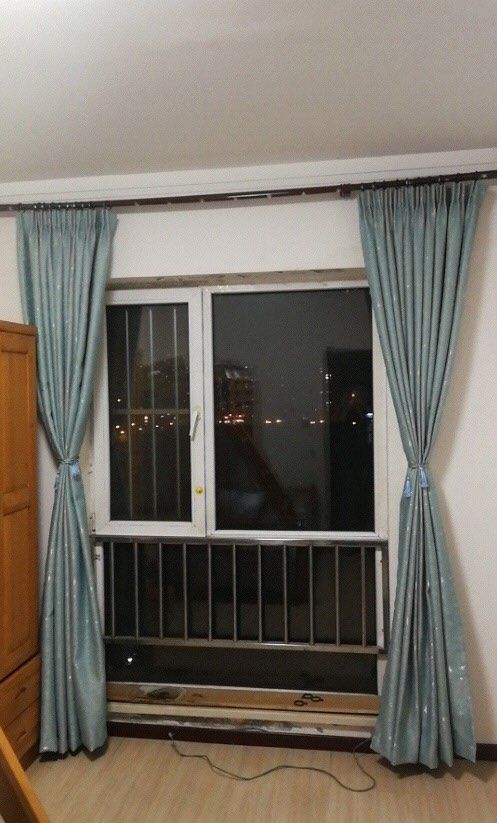 二七广场 家具家居 窗帘 红日窗帘布艺地  址:二七贸易大世界3楼鞋城