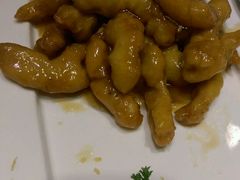 糖醋里脊-闫府私房菜·百年鲁菜(恒隆店)