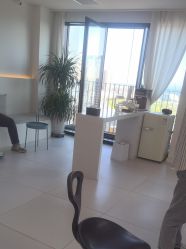 -Hello Lady发型设计